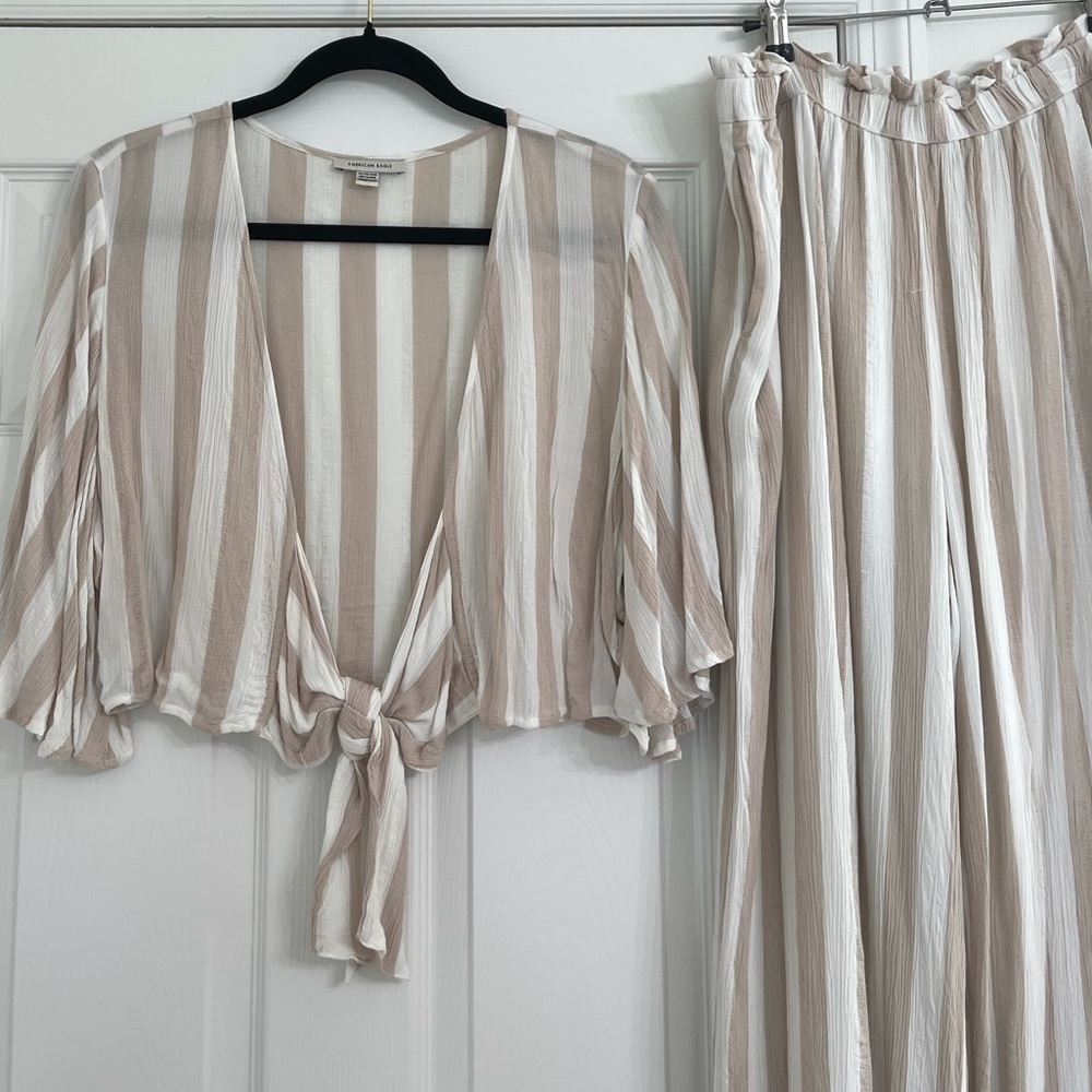 American Eagle 2 piece set - Picture 2 of 3